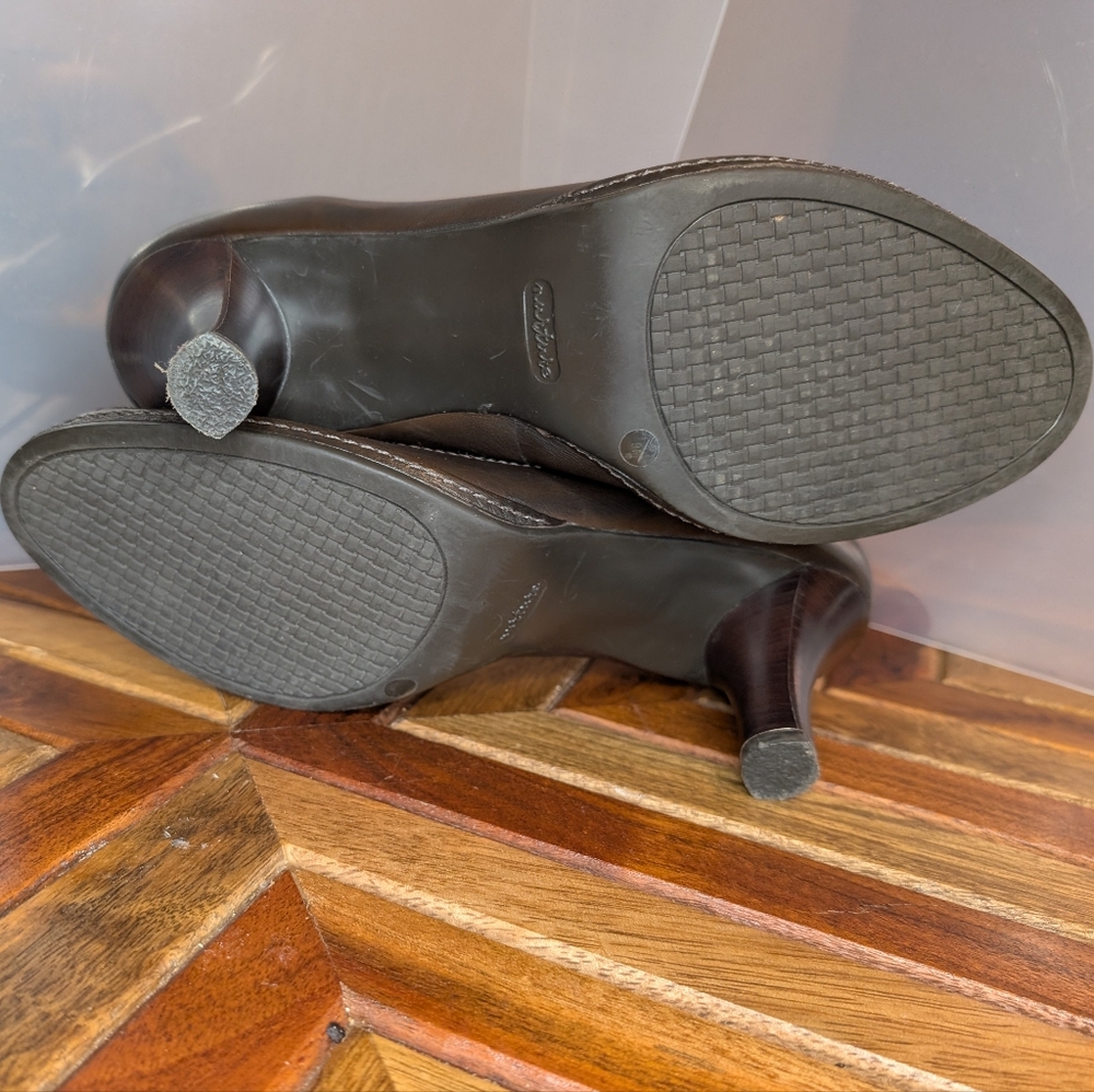 Women's Brown Peep-Toe Heels - Picture 5 of 9